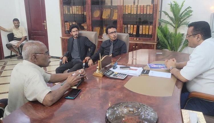 قيادي محلي في عدن يتفرد برعاية الثقافة والاعلام وتكريم روادها ومبدعيها