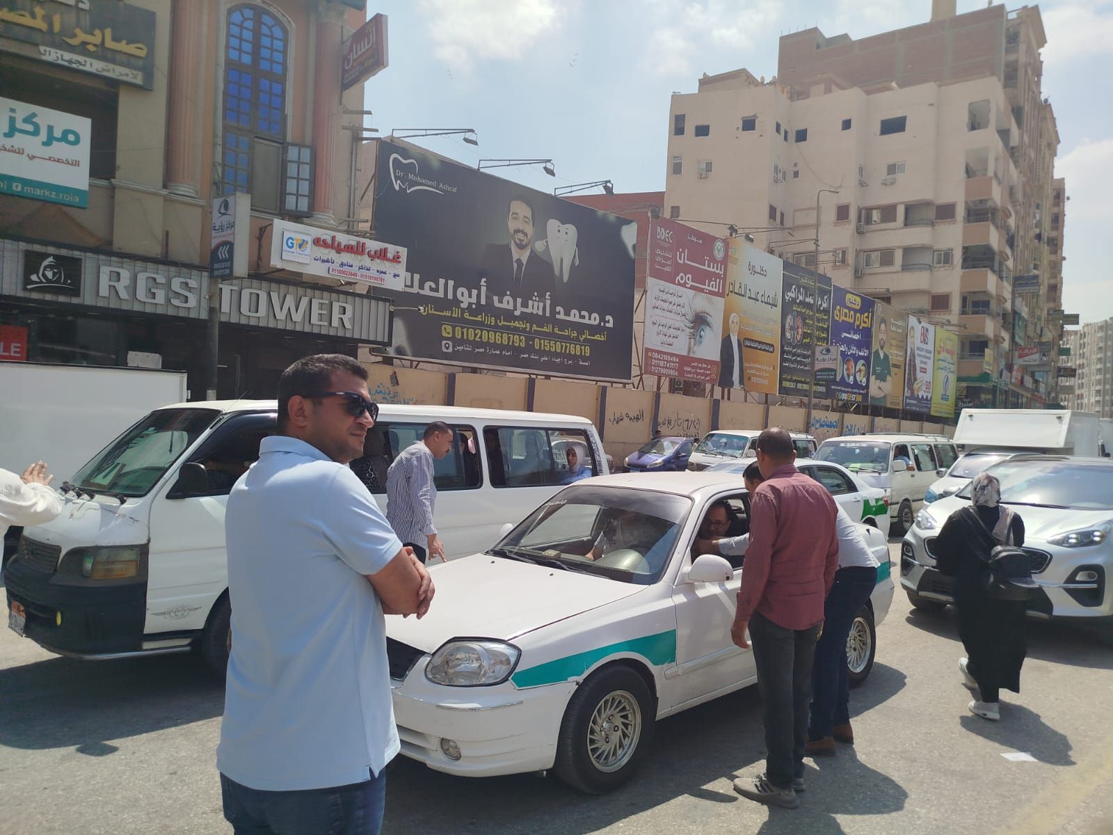 حملة مكبرة من المواقف ومباحث المرور لضبط تعريفة الميكروباص في شوارع الفيوم - الخليج الان