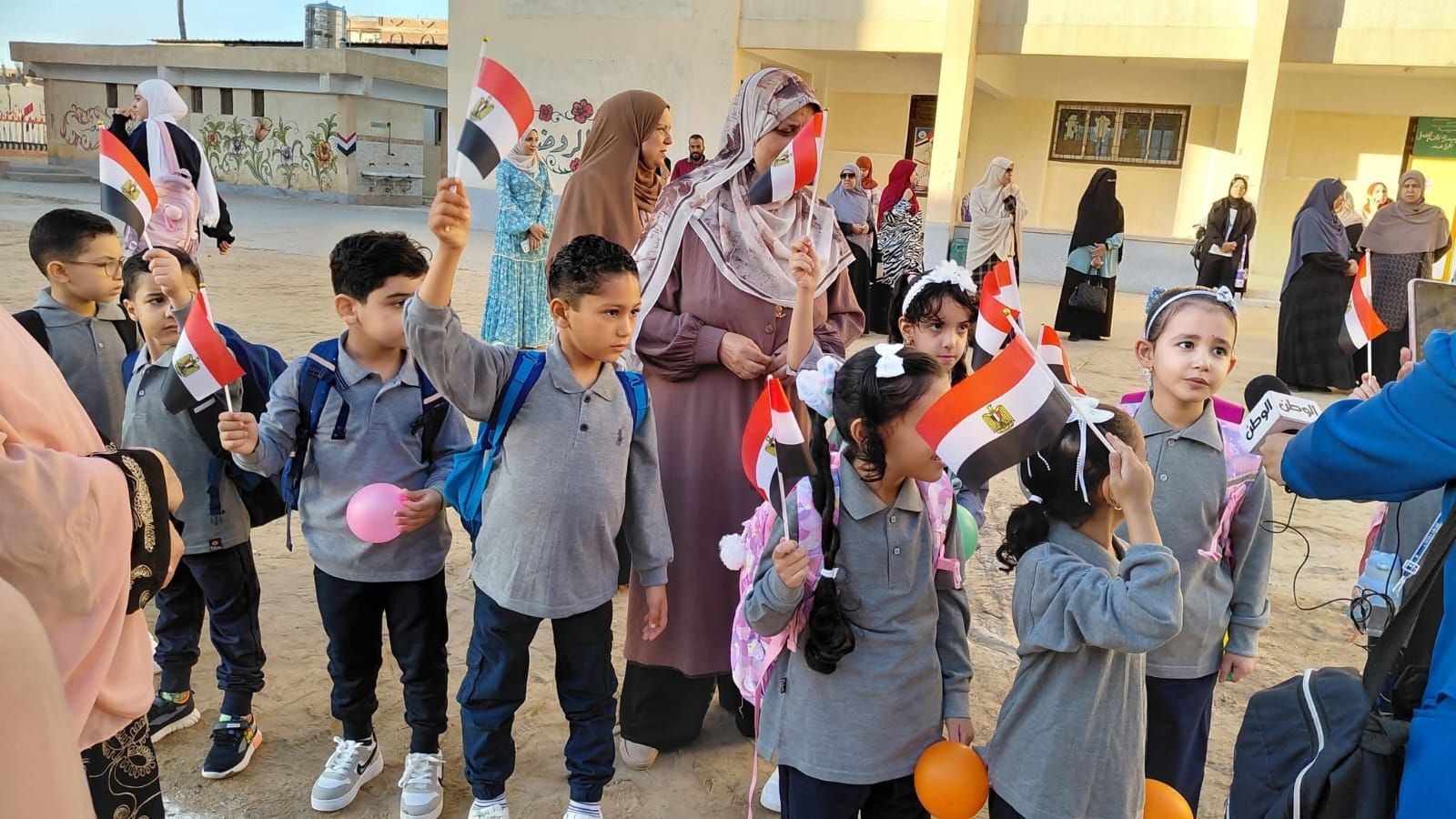 جولة تفقدية لقيادات التعليم بمدارس دمياط - الخليج الان