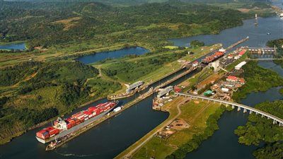 أستاذ اقتصاد دولي لـ «تليجراف الخليج»: قناة باناما ساحة للتنافس بين القوى الكبرى وواشنطن تعتبرها جزءًا من أمنها القومي - الخليج الان