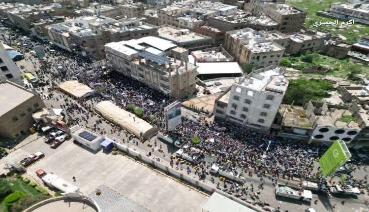 مئات الآلاف من أبناء تعز يطالبون بالقبض على قتلة "أفتهان المشهري" وإقالة مدير أمن تعز وقائد المحور