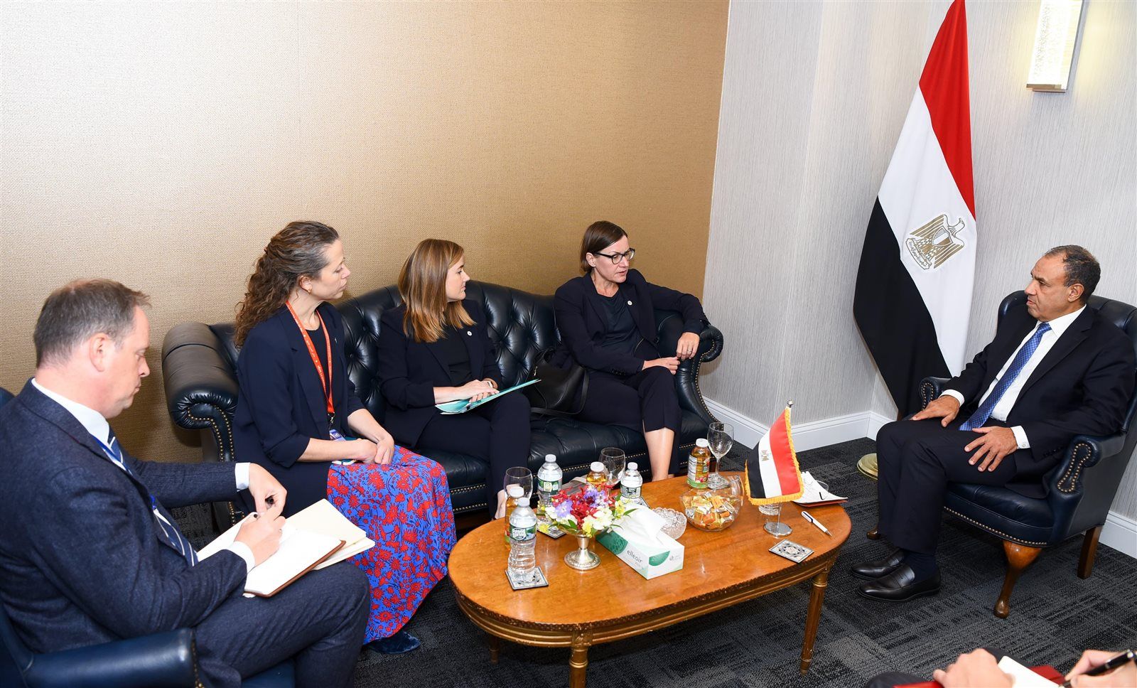 «رسائل مصرية حاسمة».. وزير الخارجية: نحذر من خطورة العمليات العسكرية الإسرائيلية في غزة ومخطط التهجير مرفوض - الخليج الان