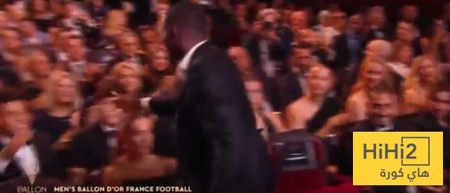 صور.. رد فعل رافينيا ولامين على تتويج ديمبلي بالكرة الذهبية