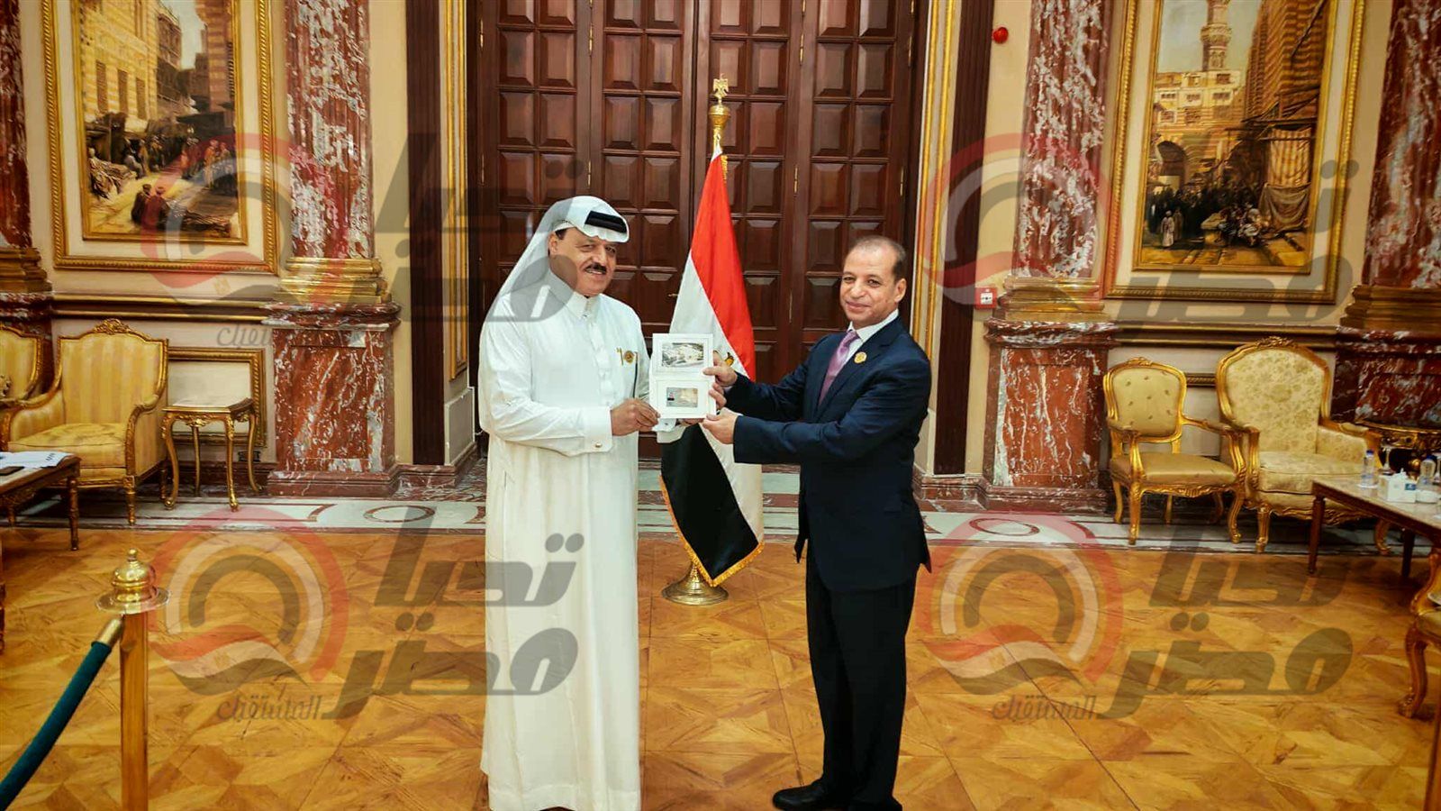 النائبة فايز أبو حرب يتسلم كارنية عضوية مجلس الشيوخ 2025..صور - الخليج الان