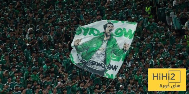 صور : الأهلي يتسلح بجماهيره قبل النهائي القاري