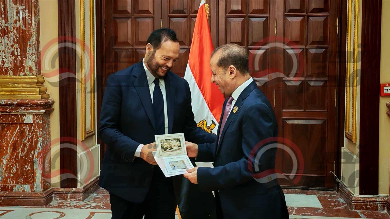 النائب محمد حلاوة يتسلم كارنيه عضوية مجلس الشيوخ 2025 - الخليج الان