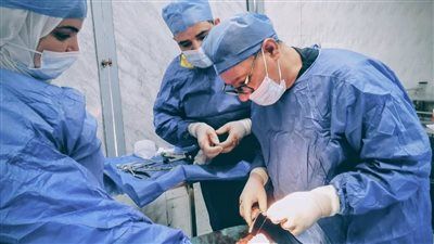 مستشفي كفر صقر المركزي ينجح في إجراء جراحة طارئة لإنقاذ مريض بعد حادث آلة زراعية - الخليج الان