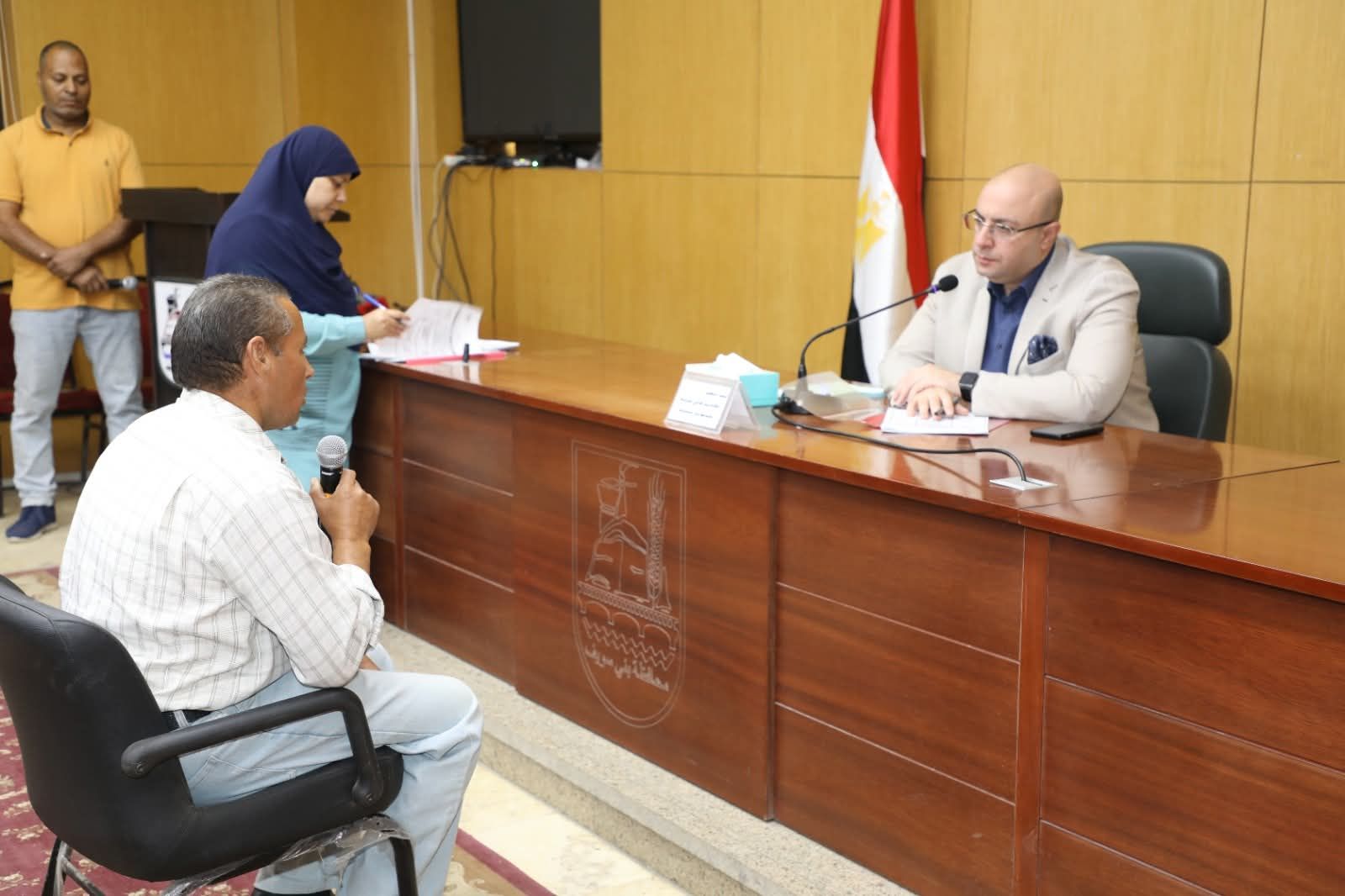 أبرز ما جاء في اللقاء الأسبوعي لمحافظ بني سويف مع المواطنين - الخليج الان