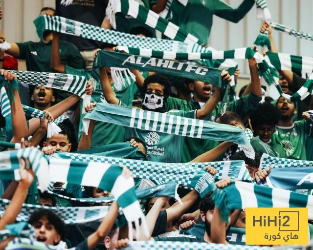 صور : الأهلي يتسلح بجماهيره قبل النهائي القاري