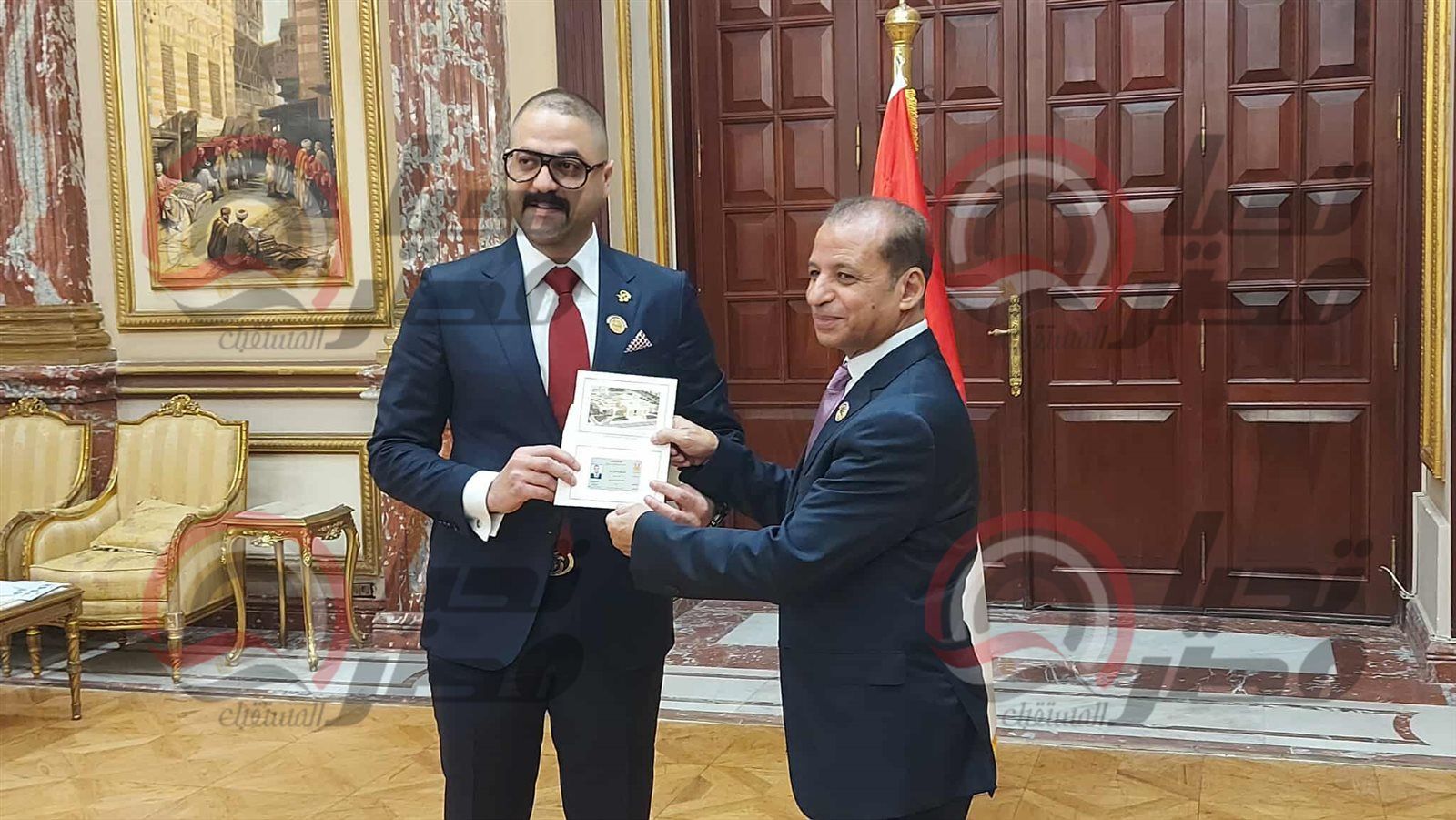 النائب أحمد الباز يتسلم كارنية عضوية مجلس الشيوخ 2025..صور - الخليج الان