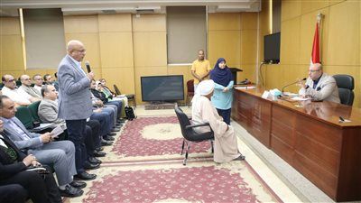 أبرز ما جاء في اللقاء الأسبوعي لمحافظ بني سويف مع المواطنين - الخليج الان