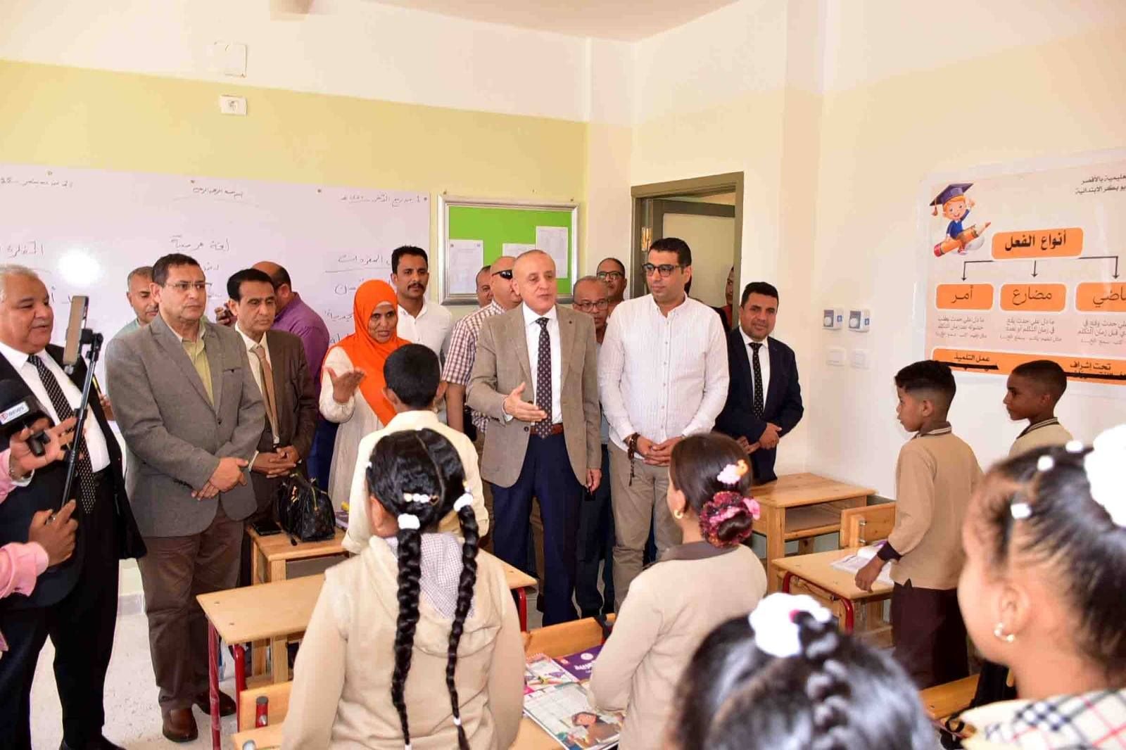 محافظ الأقصر يفتتح مدرسة أبو بكر الابتدائية المشتركة بالطود - الخليج الان