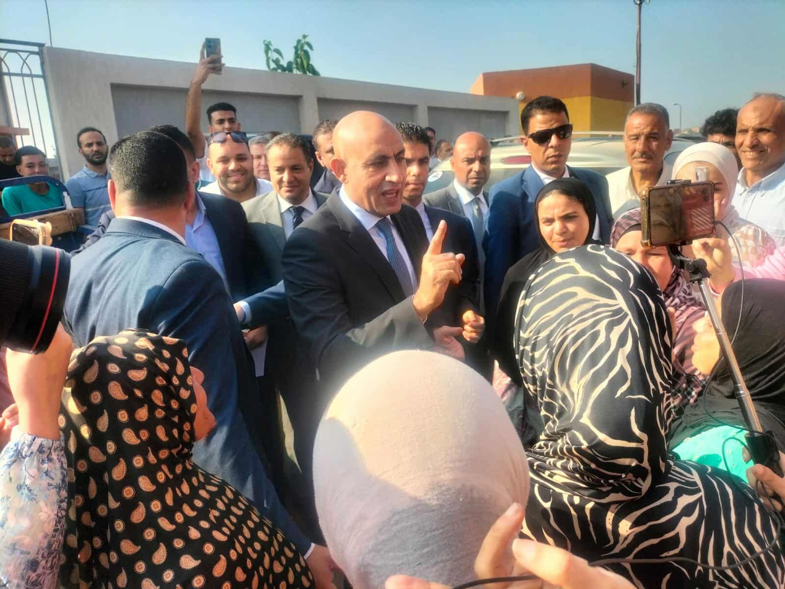 وزير التربية والتعليم يفتتح مدرسة فوزى السيد الدهشوري للتعليم الأساسي بالشرقية - الخليج الان