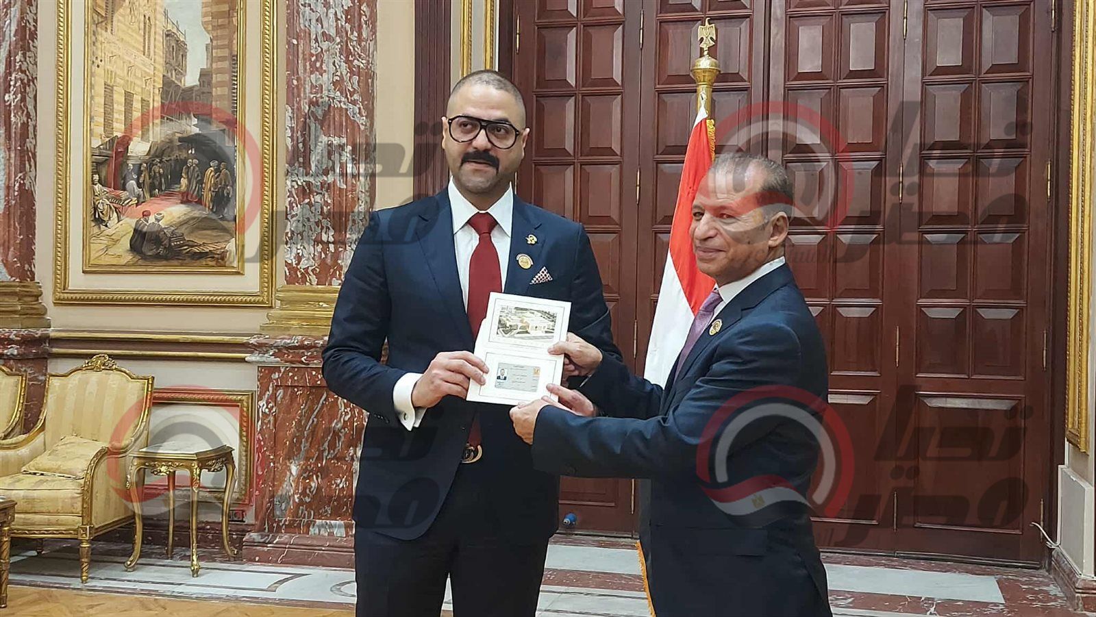 النائب أحمد الباز يتسلم كارنية عضوية مجلس الشيوخ 2025..صور - الخليج الان