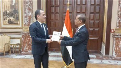 النائب إسلام الفيشاوى يتسلم كارنية عضوية مجلس الشيوخ 2025..صور - الخليج الان