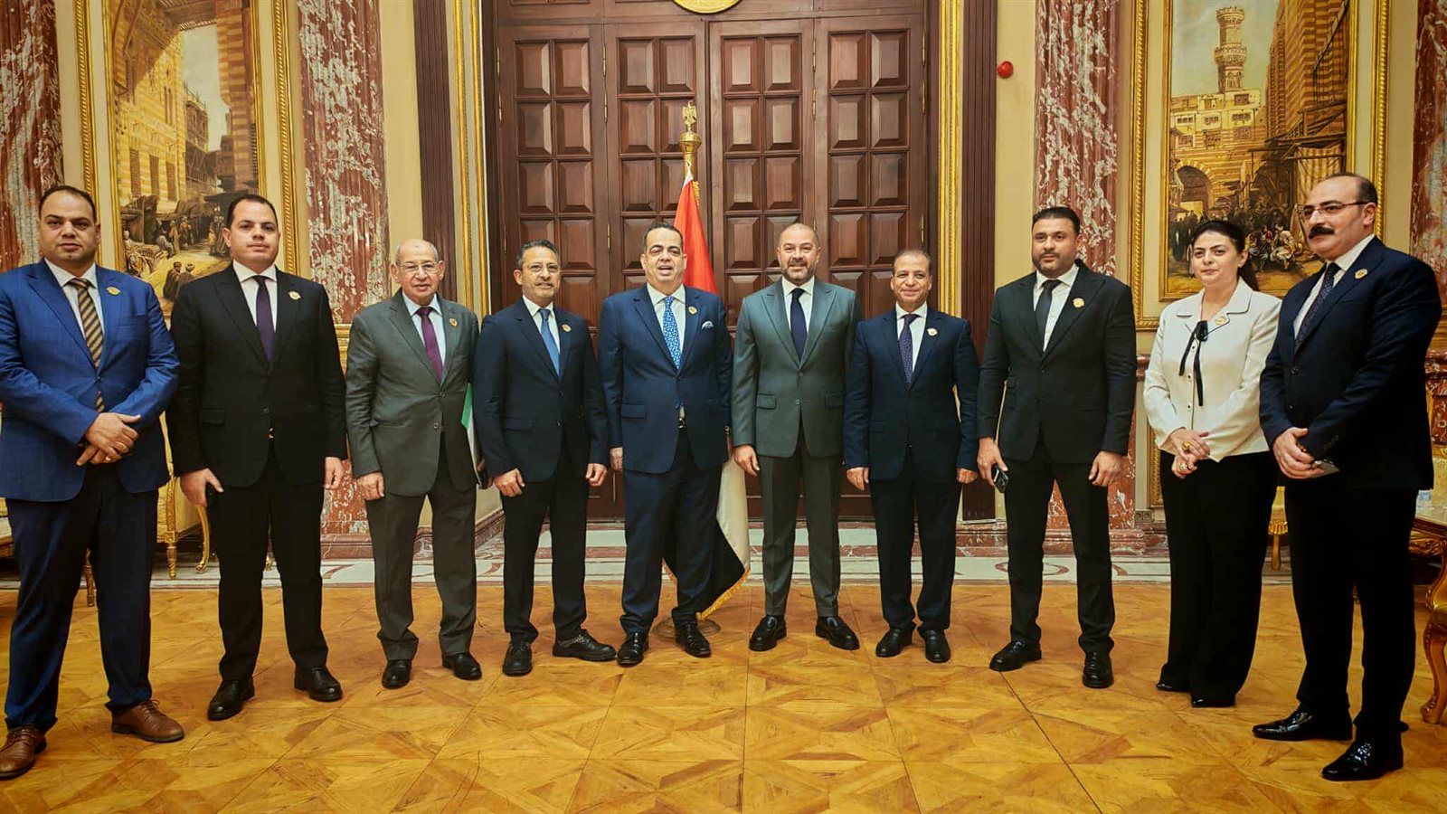 احتفاء خاص بالنائب أحمد دياب أثناء استلامه كارنيه عضوية مجلس الشيوخ 2025 ..صور - الخليج الان