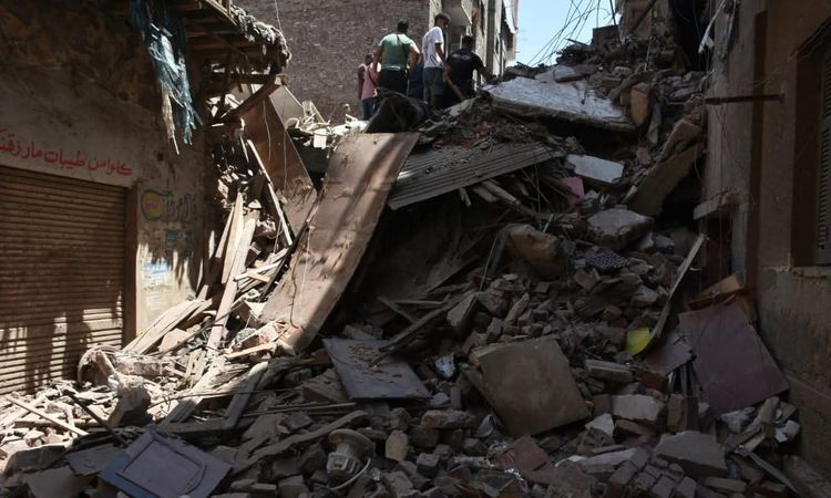 تفاصيل انهيار عقار مكون من 5 طوابق بالمنيا دون خسائر بشرية