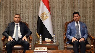 وزير الرياضة يناقش مع رئيس اتحاد الفروسية خطط التطوير واستضافة الفعاليات الدولية - الخليج الان