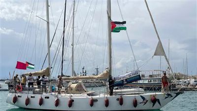 أسطول الصمود العالمي يُستهدف بطائرات مسيّرة وإيطاليا ترسل فرقاطة للدفاع : تصعيد جديد على طريق غزة - الخليج الان