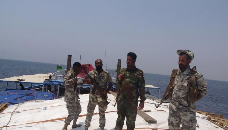 الحزام الأمني وخفر السواحل بأبين يحبطان أكبر عملية تهريب بحرية قادمة من عُمان (صور)