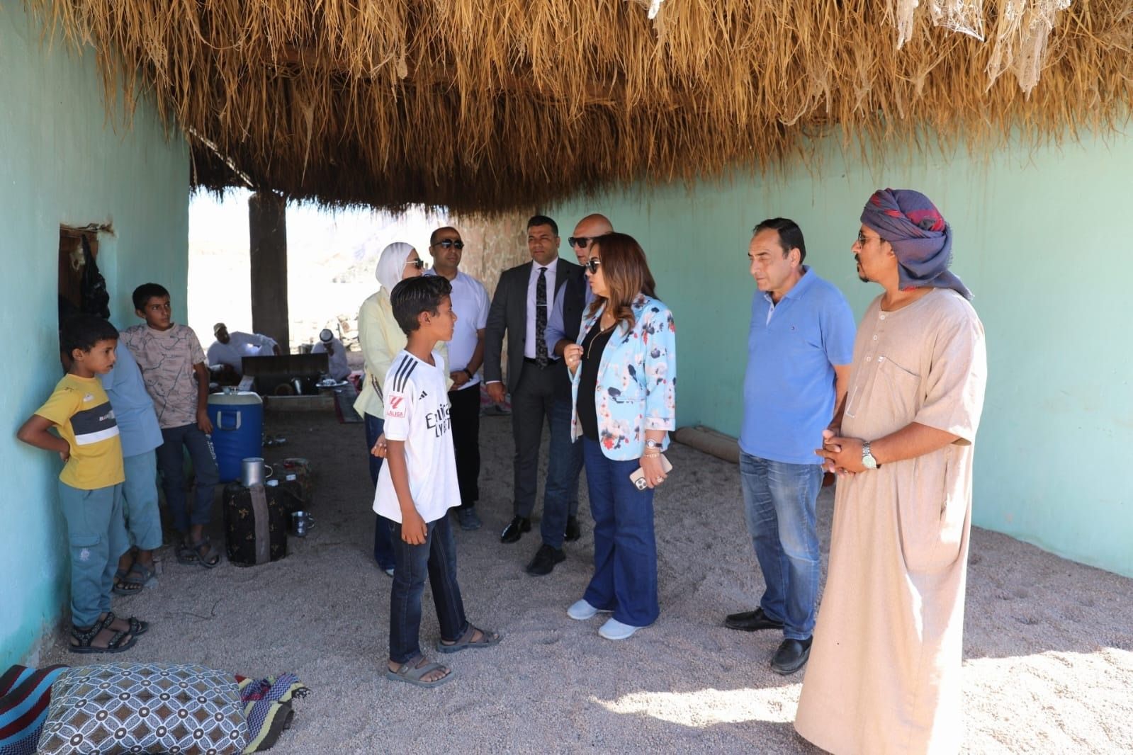 وزيرة التنمية المحلية تبحث حلول مشكلات أهالي وادي مجيرح بمدينة دهب - الخليج الان