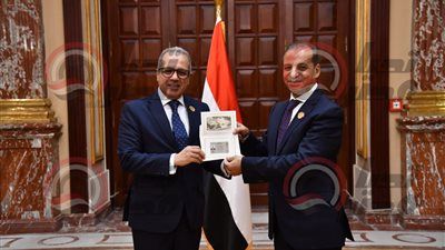 نائب مستقبل وطن أحمد حلمى الشريف يتسلم كارنيه عضوية مجلس الشيوخ 2025..صور - الخليج الان