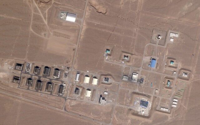 «صور أقمار صناعية تكشف المستور».. إيران تبدأ بإعادة بناء مواقع الصواريخ التي استهدفتها إسرائيل - الخليج الان