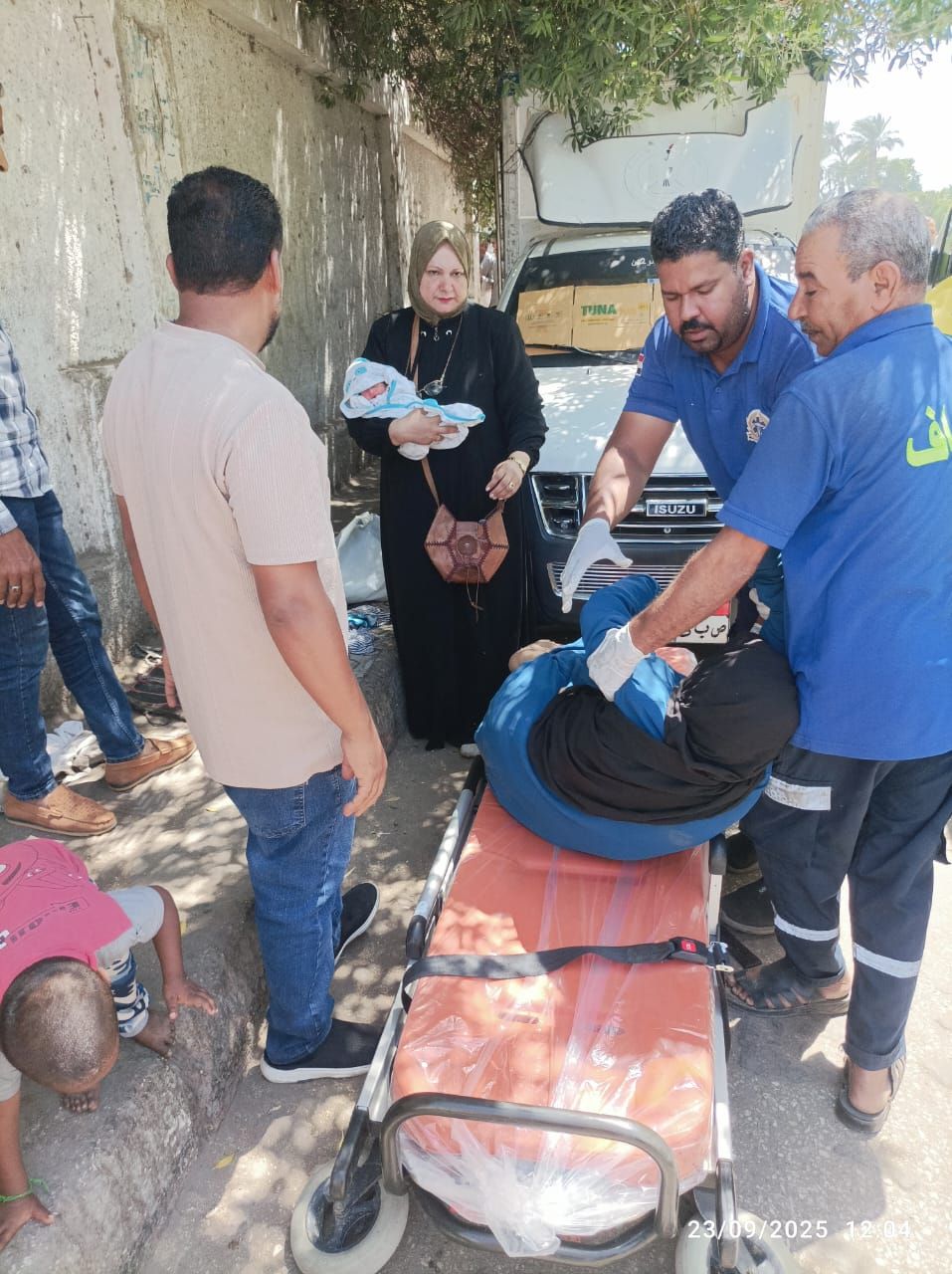 النيابة بقنا تودع طفلي سيدة مشردة بدار رعاية لحين تعافيها صحيًا - الخليج الان