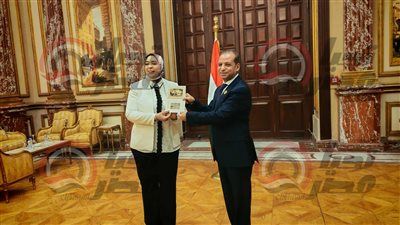 نائبة الجبهة الوطنية وفاء رشاد تتسلم كارنيه عضوية مجلس الشيوخ 2025..صور - الخليج الان