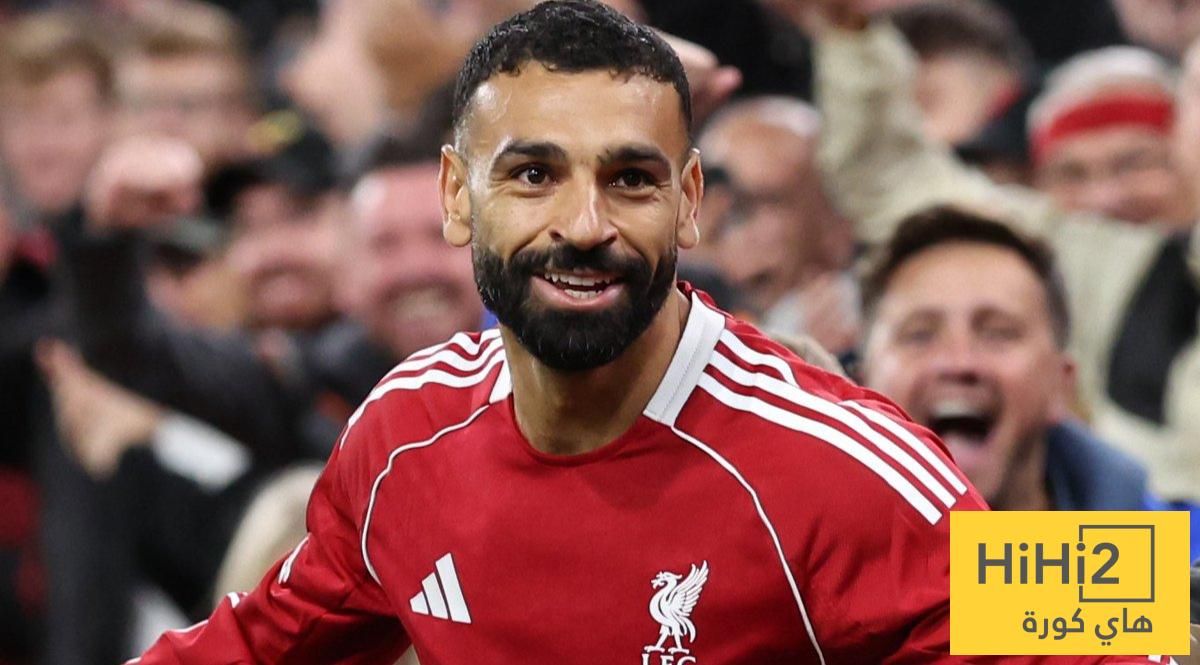 نجوم البريميرليج وتألقهم في تقييمات الموسم والجائزة الذهبية