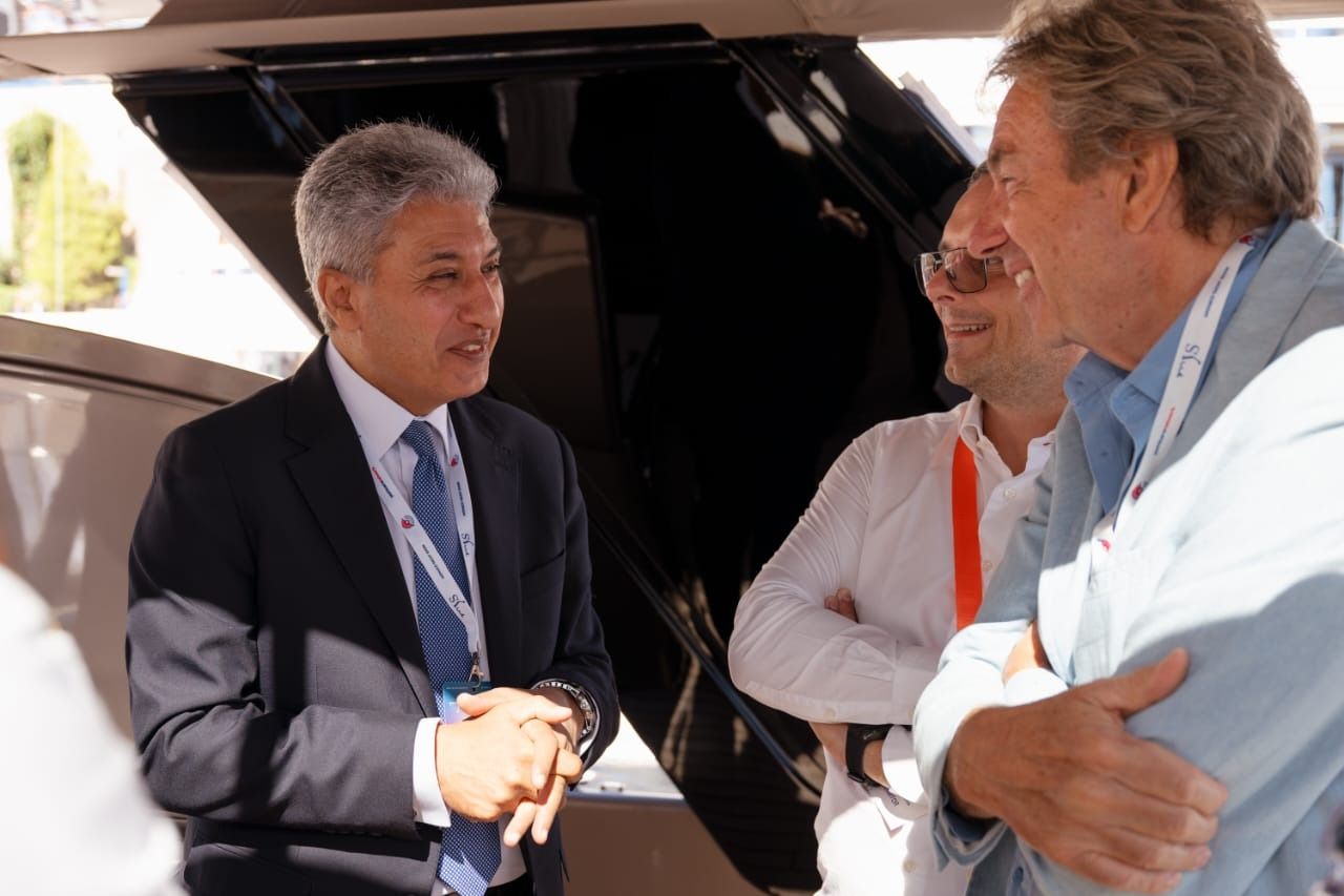 وزير السياحة والآثار يفتتح الجناح المصري في أكبر معرض دولي لصناعة اليخوت - الخليج الان