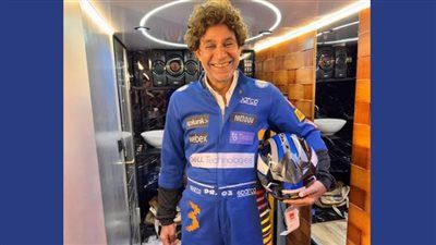 على طريقته الكوميدية.. محمود البزاوي يحتفل بعيد ميلاده - الخليج الان