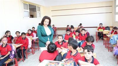 نائب محافظ البحر الأحمر تتفقد سير العملية التعليمية ببعض مدارس الغردقة - الخليج الان