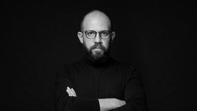 أحمد حافظ يخطو نحو مرحلة جديدة مع STORY STUDIO بعد عشرين عامًا من الخبرة المتنوعة محليًا ودوليًا - الخليج الان