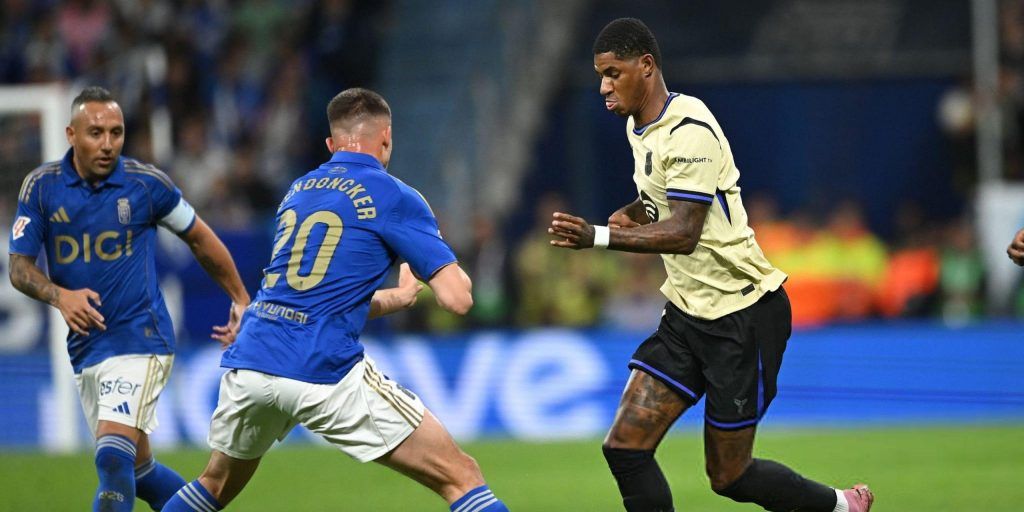 اوفييدو يسجل الهدف الأول امام برشلونة