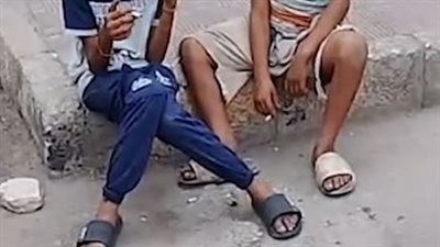 كشف ملابسات قيام طفلين بالتدخين أمام إحدى محطات القطارات بالقاهرة - الخليج الان