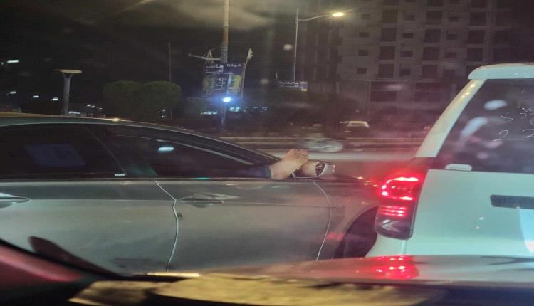 صورة سيئة تثير الجدل في العاصمة عدن