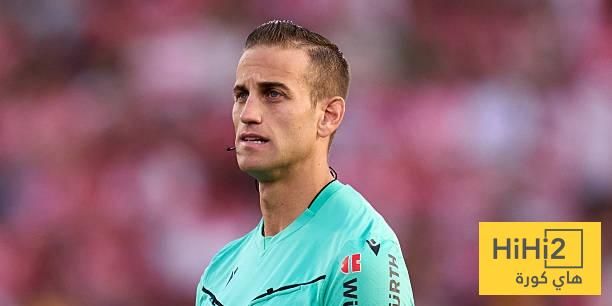 رسميًا: الكشف عن حكم مباراة أتلتيكو وريال مدريد.. ما هي أرقام الفريقين معه؟