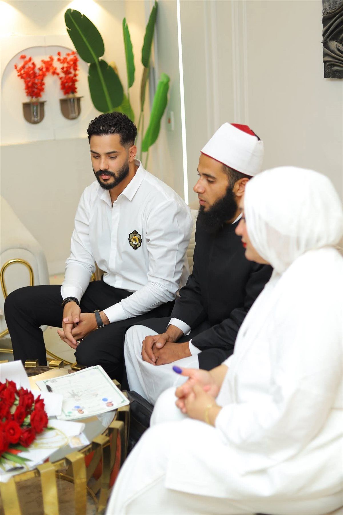 عودة البلوجر محمود هليل لزوجته بعد أسابيع من الانفصال: لا يوجد بيت خالٍ من المشاكل - الخليج الان