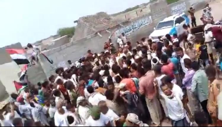 قيادي حوثي يتسبب في إنتحار شابة تهامية