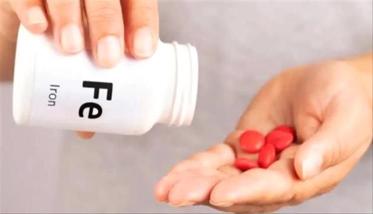 5 آثار جانبية لتناول مكملات الحديد يوميًا