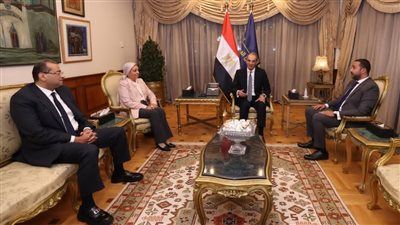 وزير الاتصالات يستقبل الرئيس التنفيذي الجديد لشركة WE لمناقشة الخطط المستقبلية - الخليج الان