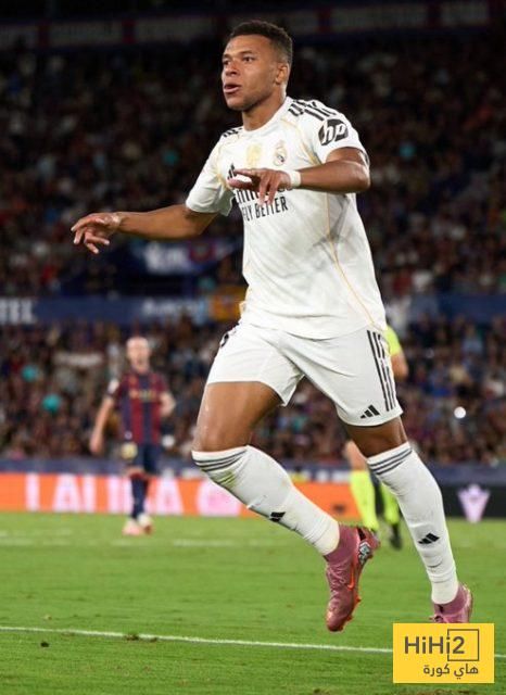 ريال مدريد يسجل الهدف الاول امام كيرات