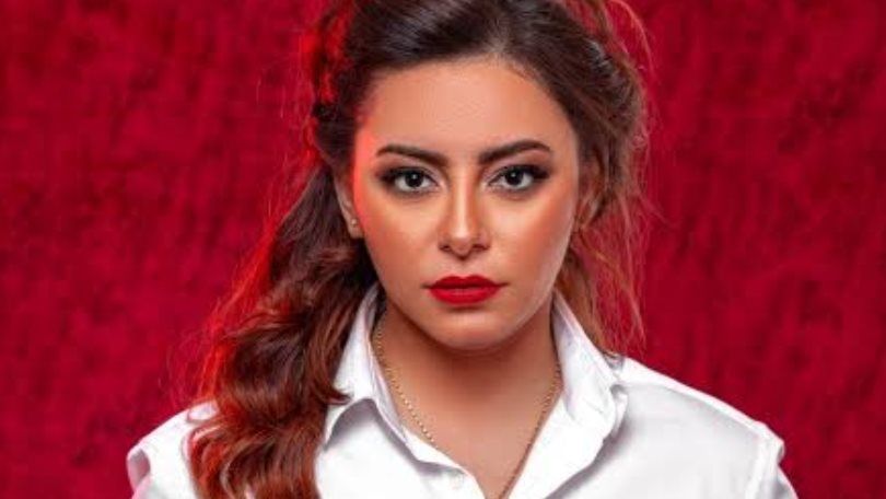 بعد شائعة اعتزالها.. إلهام عبد البديع تعلن عودة حساباتها على السوشيال ميديا - الخليج الان