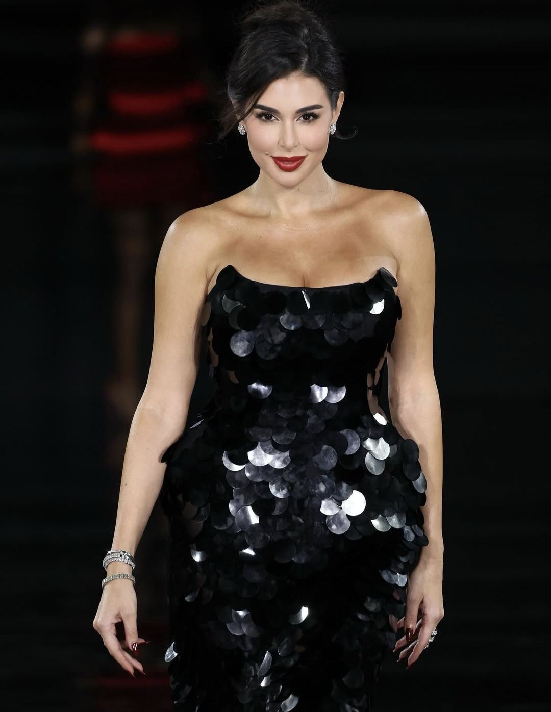 ياسمين صبري تتألق في عرض لوريال باريس بأسبوع الموضة في باريس.. صور - الخليج الان