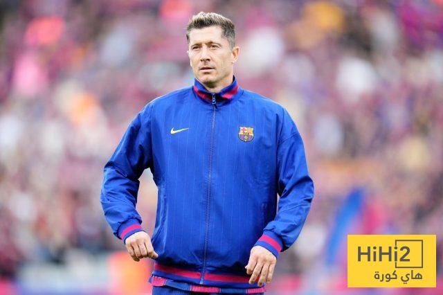 ليفاندوفسكي منفتح على البقاء في برشلونة