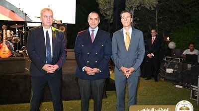 الوزير محمود فوزي يقدم تهنئة الحكومة المصرية للسفارة الألمانية بالقاهرة بمناسبة العيد الوطني لدولة ألمانيا الاتحادية - الخليج الان