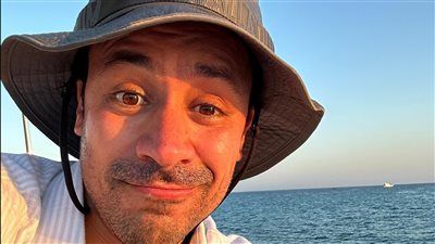 أحمد داود يسافر إلى الغردقة لتصوير فيلمه الكراش - الخليج الان