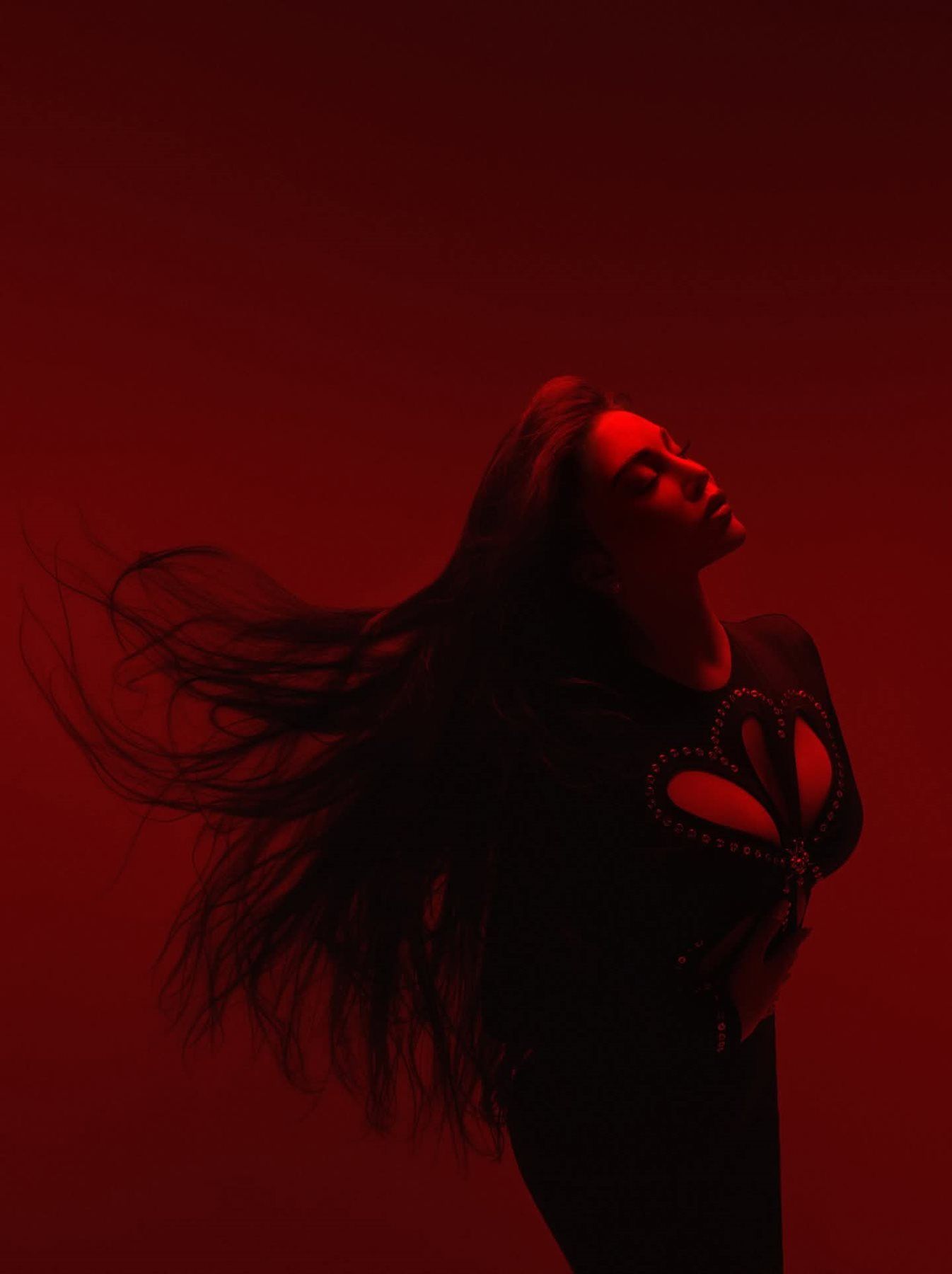 هيفاء وهبي تفاجئ جمهورها بطرح 5 أغاني من ألبومها الجديد ميجا هيفا - الخليج الان