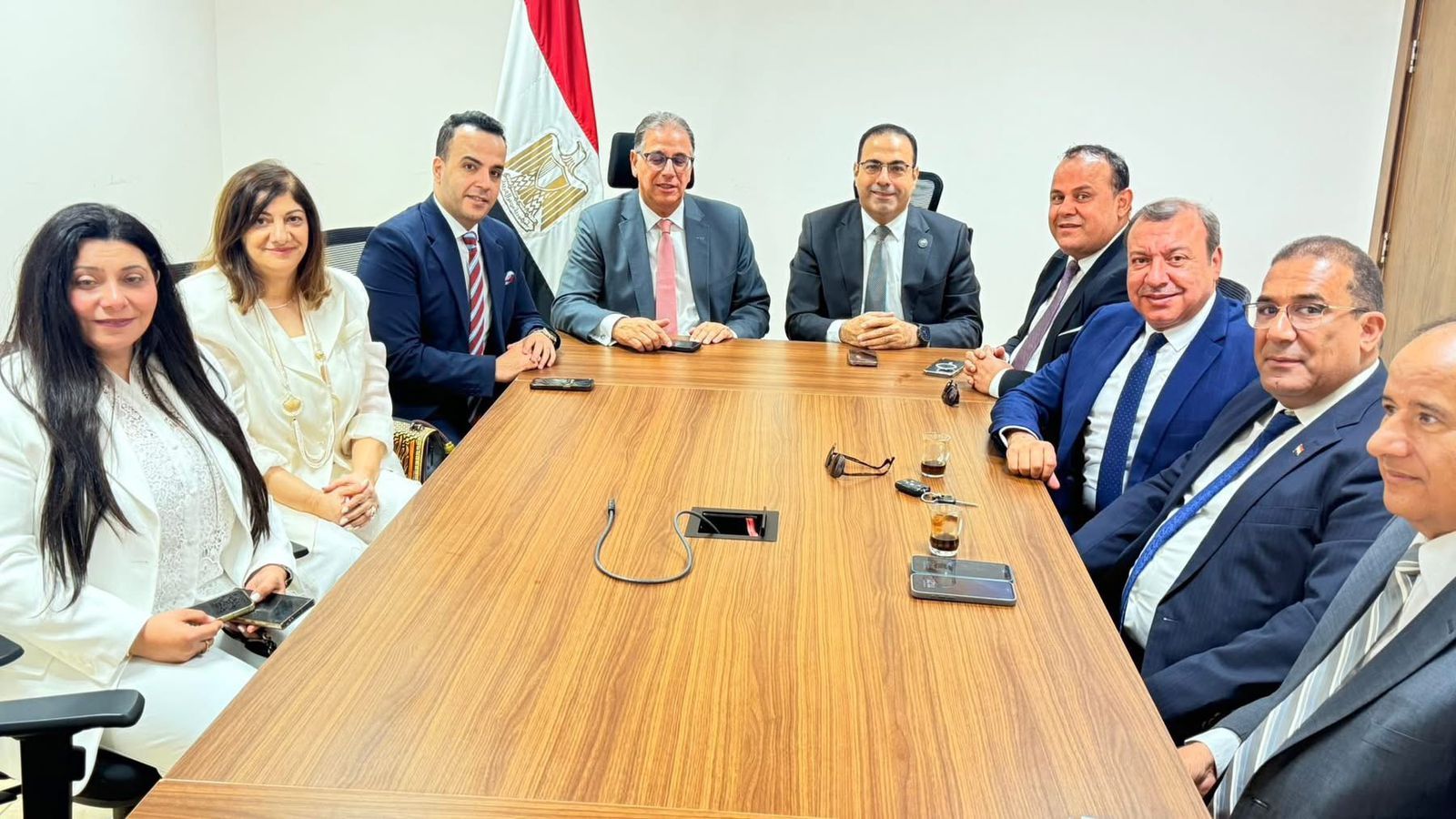 نائب وزير الخارجية يبحث مع أمانة المصريين بالخارج بحزب مستقبل وطن إطلاق عدة مبادرات لخدمة أبناء الجاليات المصرية - الخليج الان